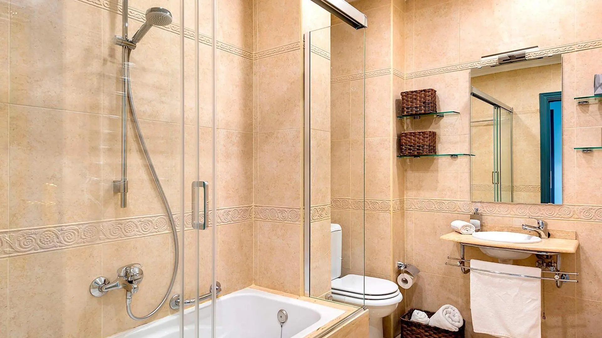 Genteel Home Albareda セビリア スペイン
